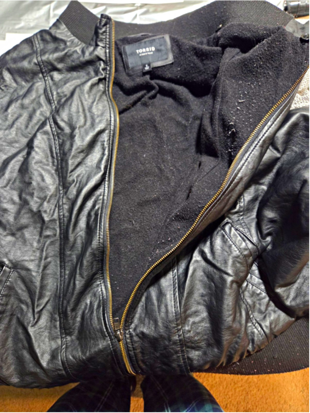 Torrid Size 5 Faux Leather Mixed Media Jacket Black Grey Knit Sleeves Bomber 4X